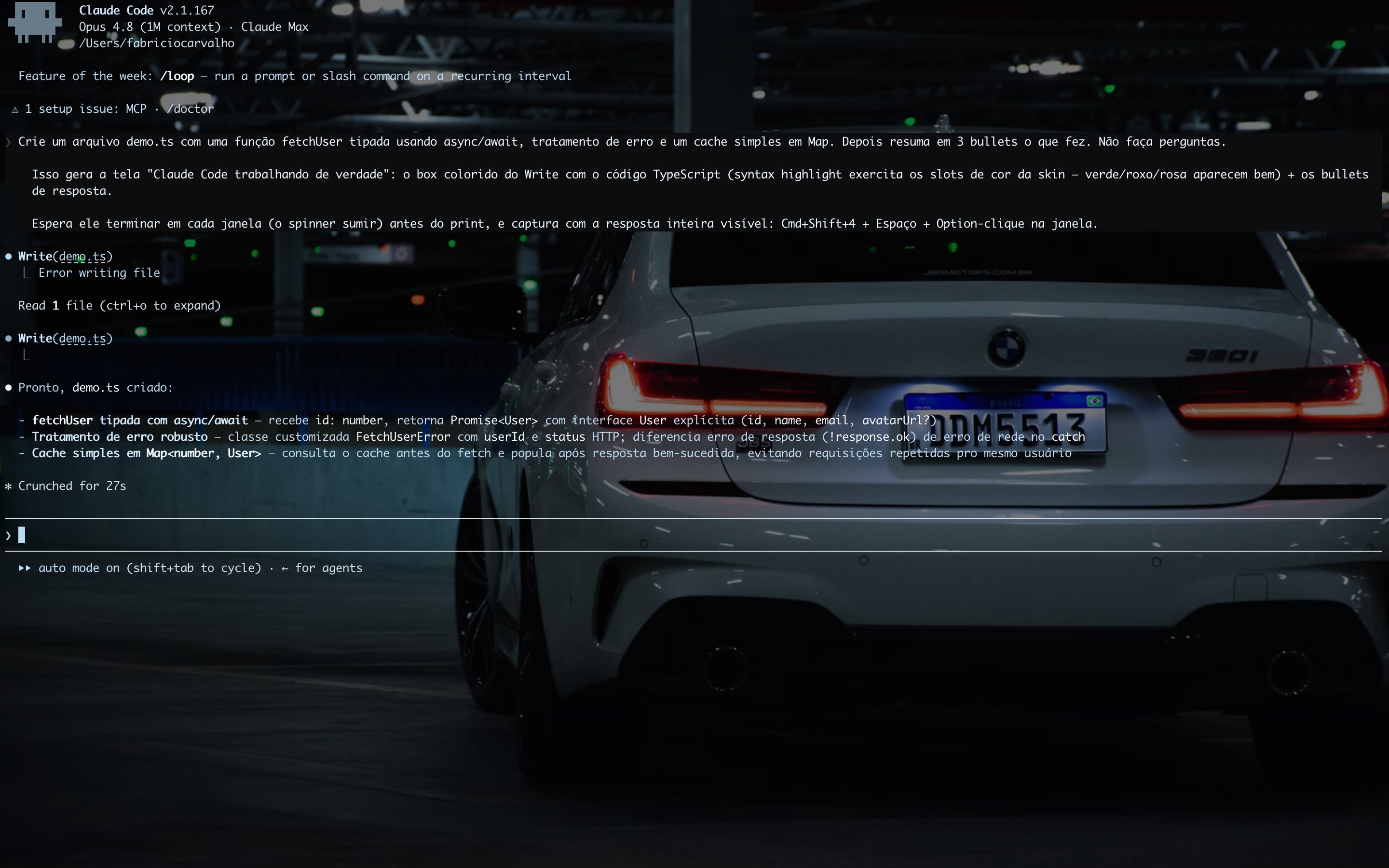 Claude Code com a skin BMW 320i